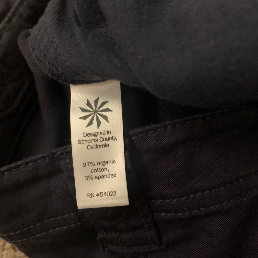 Athleta | Navy Adjustable Outdoor Hiking Shorts - Picture 5 of 6